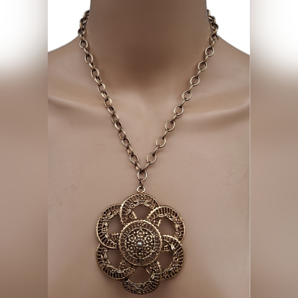 Vintage Brutalist Gold Tone Filigree Flower Statement Necklace Pendant